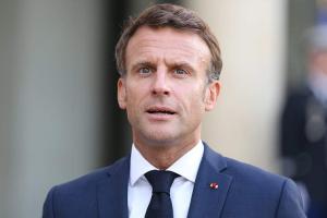 "Погода військова": Макрон прокоментував переговори між Україною та РФ