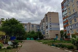 "Срезанные батареи и холодильники в подъезде": временные "квартиранты" в Лисичанске "освобождают" жилье