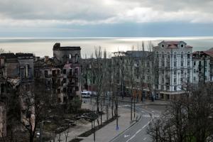 У мережі повідомили, скільки коштує черга до терапевта у Маріуполі