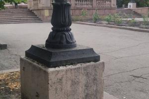 "Луганськ, це українське місто": Активісти руху "Жовта стрічка" чинять спротив окупантам 