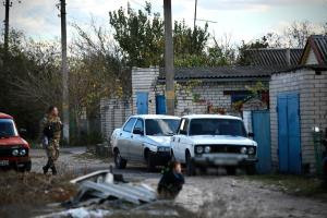 Російські загарбники обстріляли сільську школу на Херсонщині - фото