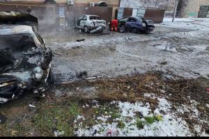 Окупанти обстріляли автостоянку приватного транспортного підприємства у Херсоні: є загиблі та поранені (фото, відео)