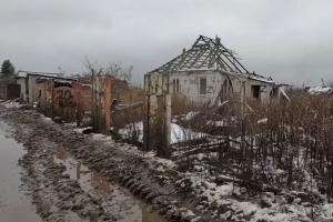 В сети показали разбитые дома в окрестностях "освобожденного" Лисичанска - видео