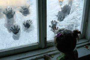 На окупованій Луганщині росіяни нав'язують свою пропаганду дітям: подробиці (фото) 