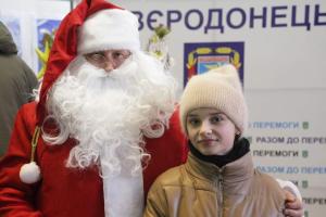 Сладкие подарки получили талантливые дети Луганщины, - ОВА