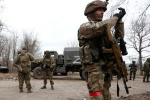 На ТОТ росіяни готуються залучати своїх військових до "виборів"