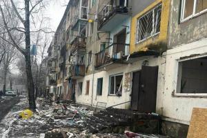 Ракетному удару подвергся Мирноград в Донецкой области: много раненых, повреждены дома