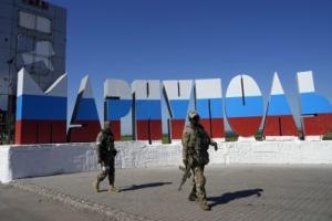 Під Маріуполем пролунав гучний вибух: у мережі повідомляють про пожежу - фото, відео