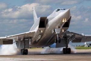 Украинские защитники впервые уничтожили российский стратегический бомбардировщик Ту-22М3: в ГУР рассказали о деталях операции