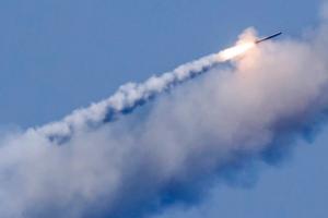 Российские оккупанты нанесли удар по центру Харькова: есть раненые