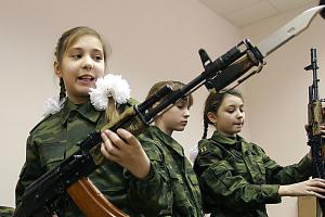 "На военную подготовку в Россию": на ВОТ продолжается "промывка мозгов" украинским детям