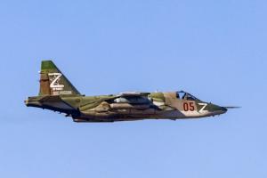 На Покровському напрямку українські військові збили російський Су-25 - відео