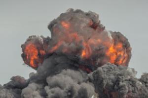 В Воронежской области детонирует склады с боеприпасами: власти готовятся к возможной эвакуации населения - видео
