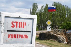 "Длинная очередь и строгие проверки": в сети рассказали о ситуации на "блокпосту" вблизи Смоляниново