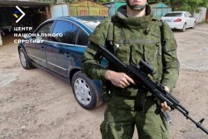 Оккупанты обещают с 2025 года отбирать авто у украинцев, которые не получат паспорт РФ, - ЦНС