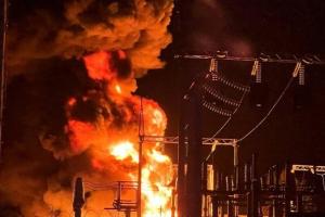 В Ростовской области после атаки беспилотников вспыхнул масштабный пожар на нефтебазе