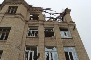 В оккупированном Рубежном сложилась критическая ситуация с "образованием": школа без воды, отопления и канализации