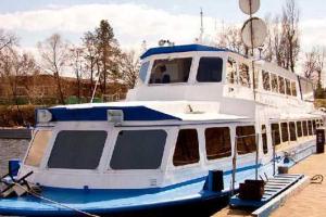 Аренда теплохода в Киеве – это незабываемое развлечение