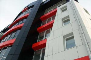 Основные типы покрытия композитных панелей, их преимущества и недостатки