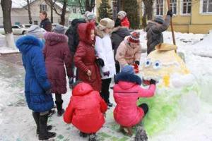В Виннице Венера Милосская стала "лучшим снеговиком"