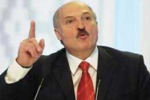 Лукашенко: Никто не должен раздерибанить Украину 