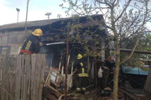 На Закарпатье дом многодетной семьи от уничтожения спасли пожарные