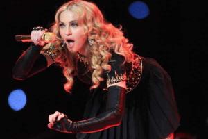 Мадонна в песне высмеивает Lady Gaga