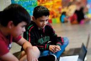 В США детей учит и следит за прогрессом компьютер