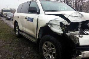 На Донбассе авто «Правого сектора» столкулось с джипом миссии ОБСЕ