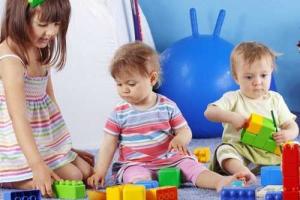 Выбираем подарок двухлетнему малышу в PlanetToys