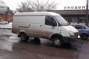 В Харькове микроавтобус сбил девушку