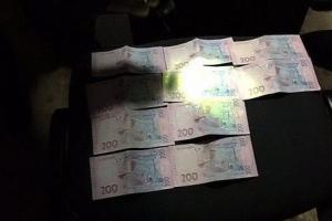 В Лисичанске задержали за взятку руководителя миграционной службы
