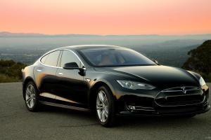 Tesla прекращает производство бюджетных версий седана Model S 60 и 60D