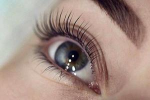 Как безопасно нарастить ресницы?