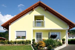 Обновляем фасад — подбираем краску