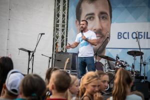 Министр инфраструктуры Владимир Омелян пообещал решить проблемы жд-сообщения Попасной с Лисичанском и остальной Украиной