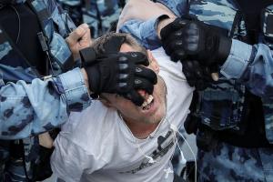 Рекордное число задержанных в Москве во время акции протеста