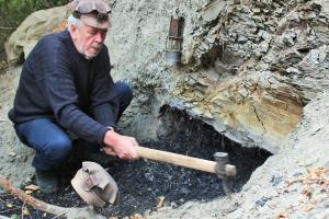 Туристичні стежки Лисичанська: в пошуках вугілля в Лисичій балці