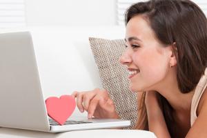 Никакой паузы: как сохранить отношения на расстоянии?