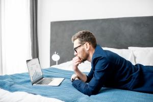 Игра на финансовых рынках: как интерактивный вебинар помогает освоить искусство инвестирования 