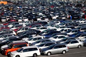 Продати вживане авто: чи варто їхати на автобазар?