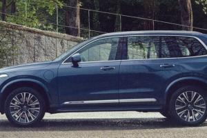Дизайн та інтер'єр Volvo XC90