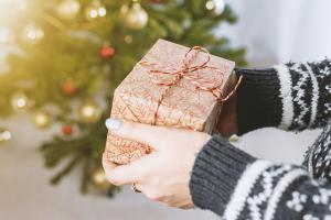 Что подарить родителям на Новый Год?