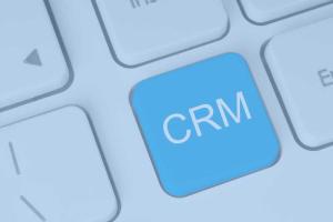 Як визначити, що час змінити CRM-систему: 6 основних ознак та переваги оновлення