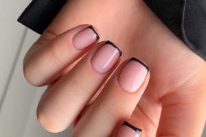 Класичний чи кольоровий? Який французький манікюр обрати для коротких нігтів