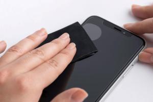 Чому варто оснастити смартфон Xiaomi захисним склом?