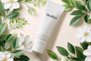 Medik8 Surface Radiance Cleanse