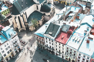 Малі міста чи мегаполіси: де зростає інтерес до купівлі квартир