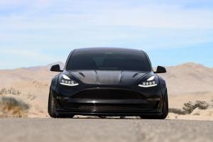 передні фари Tesla Model 3