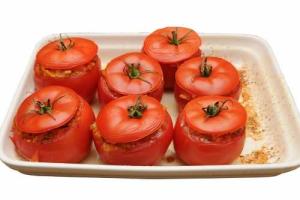 Помидоры, фаршированные рисом и грибами 
